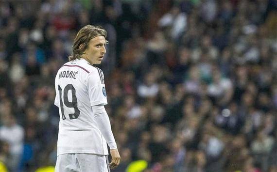 篮球——NBA常规赛：勇士胜开拓者