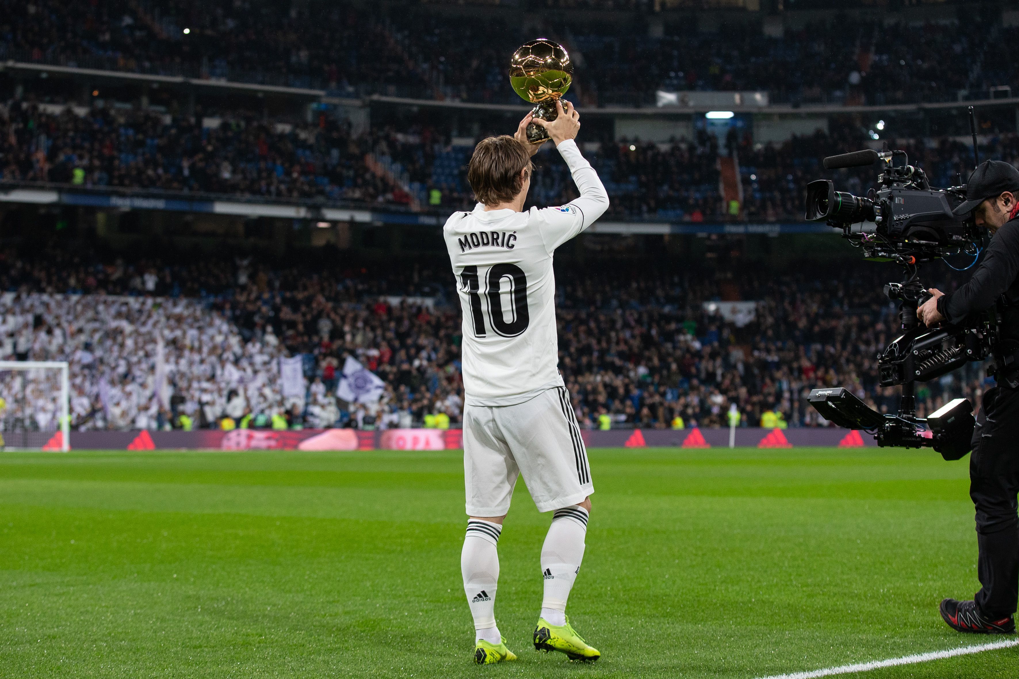 锦标赛后期短筹码（＜10BB）的Push／Fold图表实战。（锦标赛后期短筹码（少于10BB）Push／Fold策略图表实战）