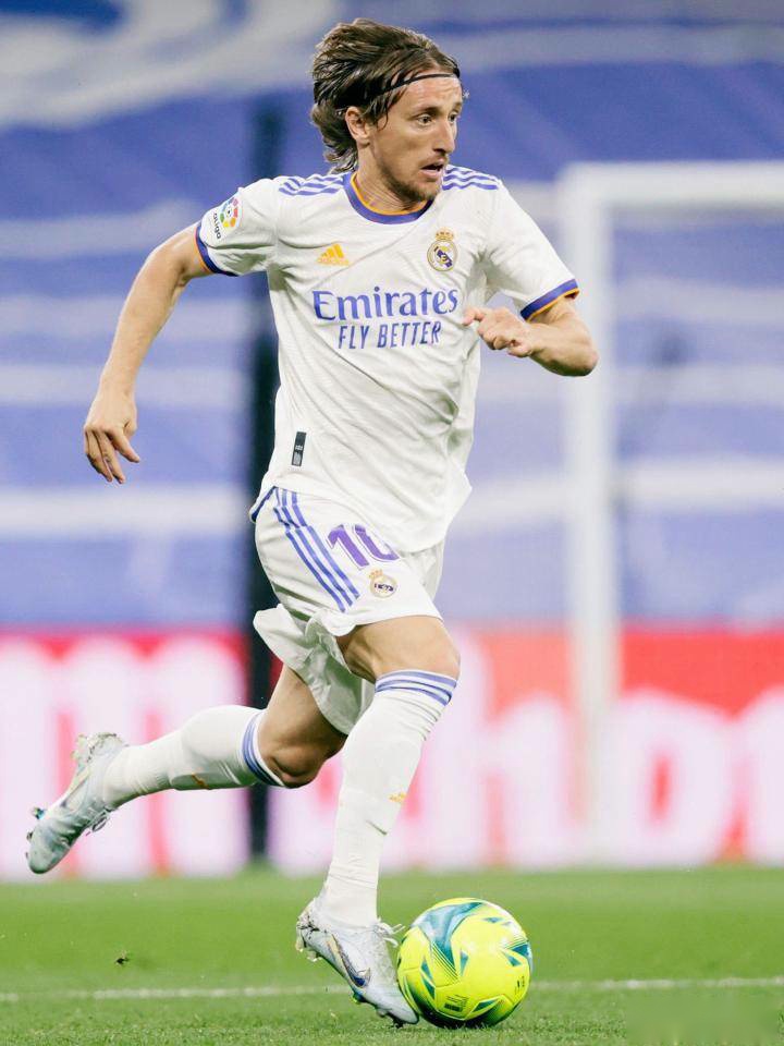 汉克·阿伦在退休仪式上呼吁，棒球应该属于所有人，无论肤色和出身