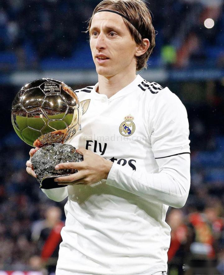 狼队超市开业！8000万甩卖两大主力提前预定降级名额