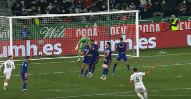 《寂静岭f》狐面男演员cos游戏造型：优雅气质完美复刻