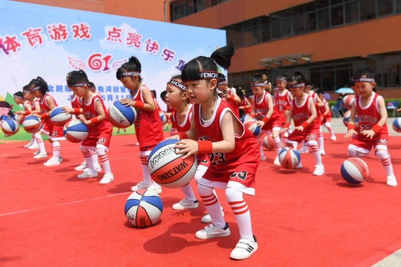 王建民在 2016 年回归大联盟加盟堪萨斯皇家，完成励志的复出之战