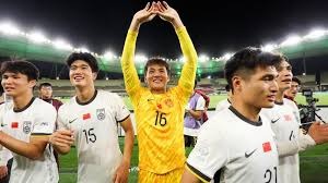 WAZ评沙尔克球员表现：两边翼卫灾难发挥，卡里乌斯超神